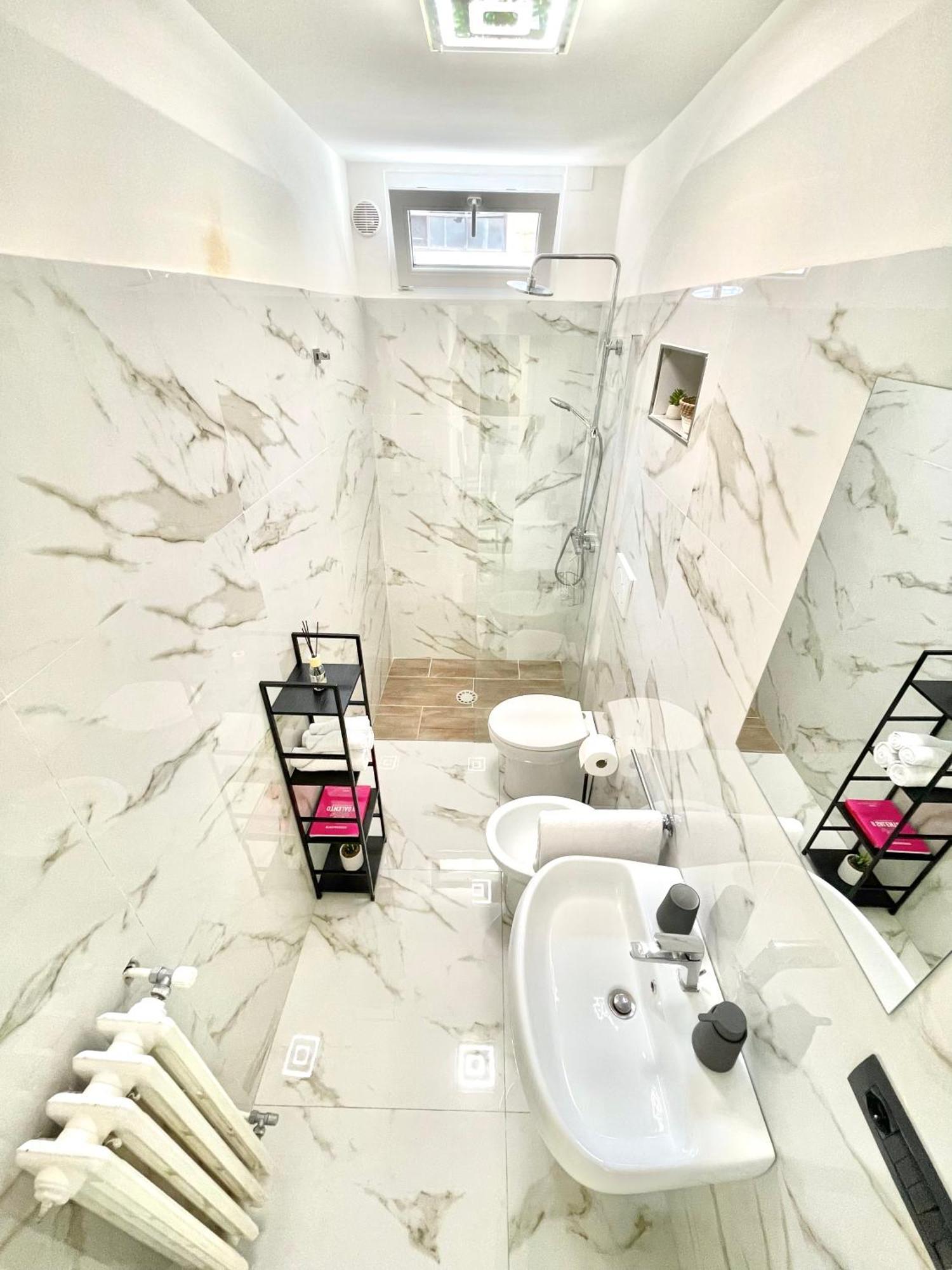Апартаменты Vohis Luxury House - Fast Wi-Fi & Easy Parking Лечче Экстерьер фото