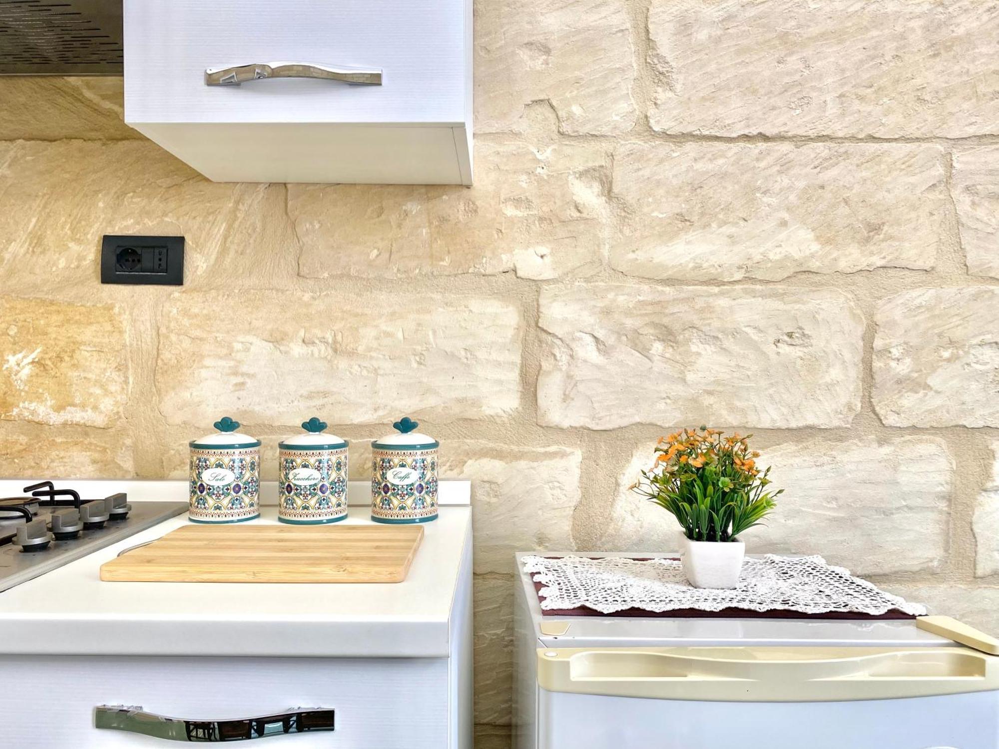 Апартаменты Vohis Luxury House - Fast Wi-Fi & Easy Parking Лечче Экстерьер фото